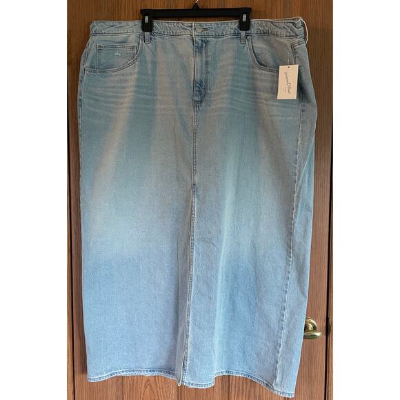 NWT Universal Thread Blue Jean Skirt with Slit. Size 26 Waist 25” Length 39” - Picture 1 of 7